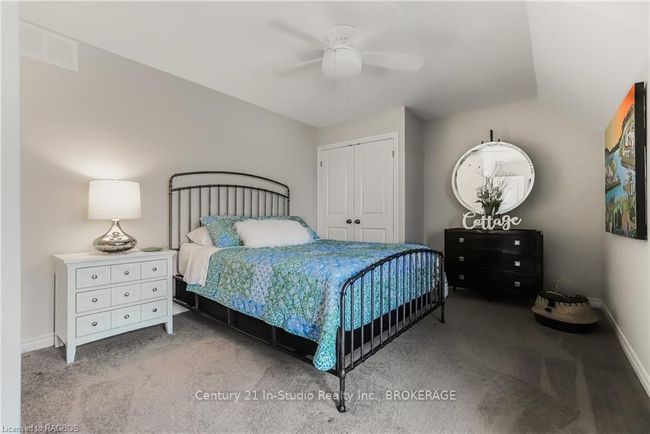 160 Hawthorn Cres, Condo with 3 bedrooms, 4 bathrooms and 2 parking in Kemble ON | Image 26