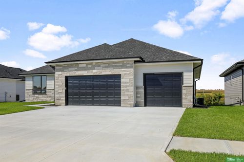 5522 N 213th Ave, Elkhorn, NE, 68022-4994 | Card Image
