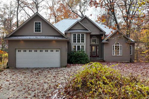 18486 W Spring Lake Rd, Spring Lake, MI, 49456-1060 | Card Image