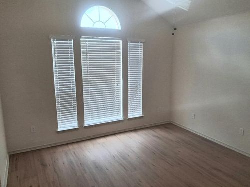 6001 Garden View Drive, Arlington, TX, 76018 | Card Image