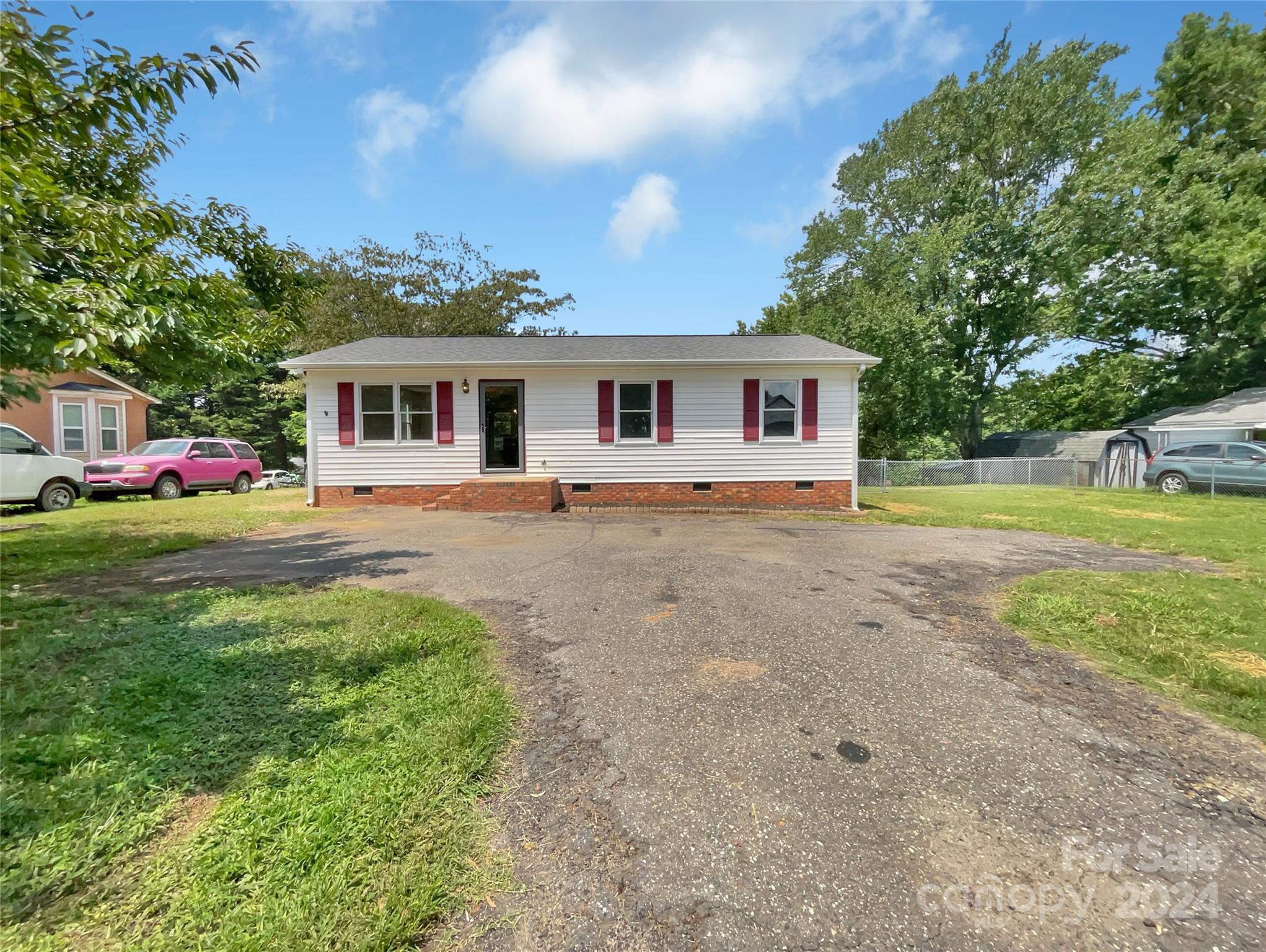 Hillcrest Dr, Bessemer City, NC 28016