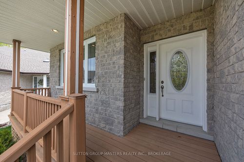 221 Amy Lynn Dr, Amherstview, ON, K7N2A3 | Card Image