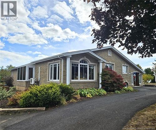 4072 Rue Principale, Tracadie-Sheila, NB, E1X1B7 | Card Image