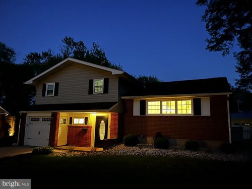 2201 Jamaica Dr, WILMINGTON, DE, 19810-2827 | Card Image