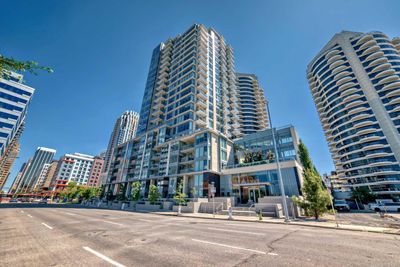 901 - 1025 5 Ave Sw, Condo with 2 bedrooms, 2 bathrooms and 1 parking in Calgary AB | Image 1