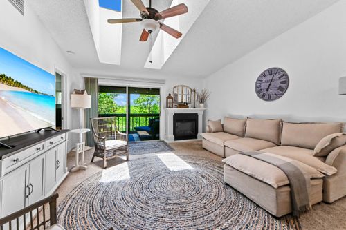 l-7-8259 Se Croft Cir, Hobe Sound, FL, 33455-6350 | Card Image