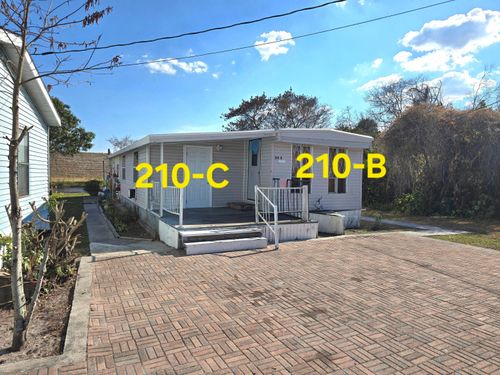 210 Us Highway 441 Se, Okeechobee, FL, 34974-7400 | Card Image