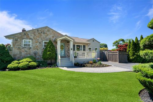 36 Lumur Drive, Islip, NY, 11782 | Card Image