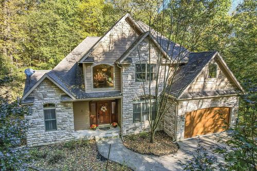 256 Pinehurst Dr, Granville, OH, 43023-9795 | Card Image