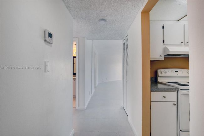 APT-401 - 1750 N Congress Ave, Condo with 2 bedrooms, 2 bathrooms and null parking in West Palm Beach FL | Image 9