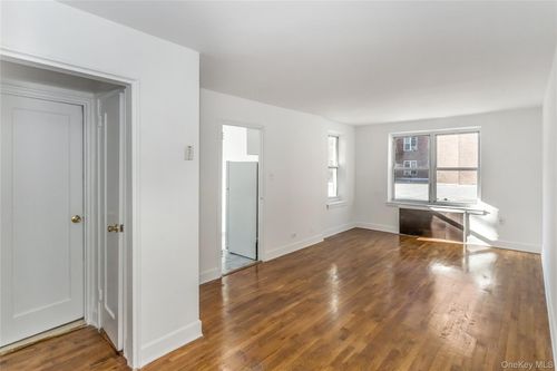 1d-33 82nd Street, New York, NY, 11372 | Card Image