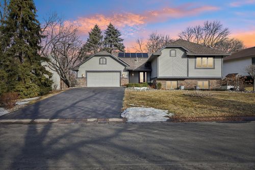 8494 Underwood Lane N, Maple Grove, MN, 55369 | Card Image