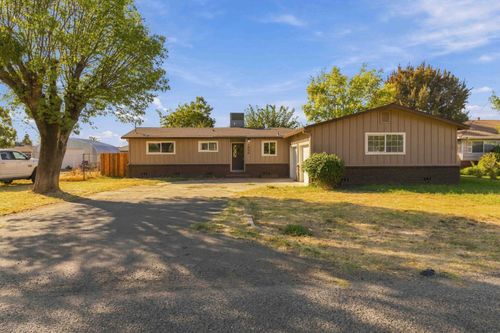 1936 16th Street, Olivehurst, CA, 95961 | Card Image