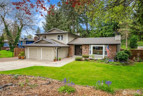 422 142nd Street Ct S, Tacoma, WA, 98444-4528 | Card Image