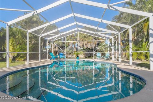 2007 Oak St, Melbourne Beach, FL, 32951-2712 | Card Image