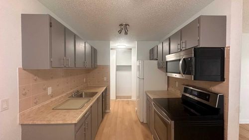 204-420 Columbia Boulevard W, Lethbridge, AB, T1K5R4 | Card Image