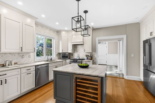 186 Temple St, Boston, MA, 02132-3807 | Card Image