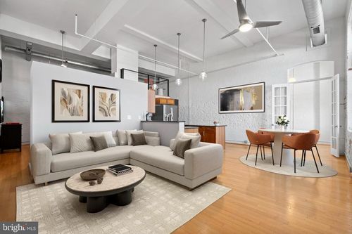 apt-210-440 12th St Ne, WASHINGTON, DC, 20002-6386 | Card Image