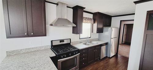 94 Delta Dr, Oakwood, IL, 61858-9552 | Card Image