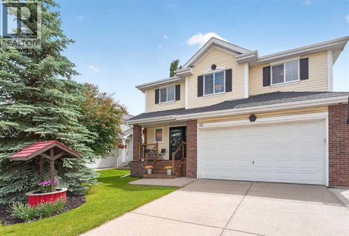 82 Douglasview Rise Se, Calgary, AB, T2Z2P5 | Card Image