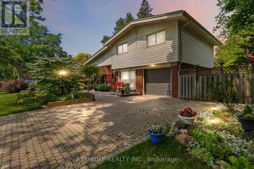 1031 Marley Cres, Burlington, ON, L7T3S3 | Card Image