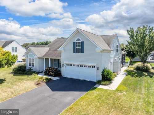 8 Bay Pine Dr, Ocean View, DE, 19970-2924 | Card Image