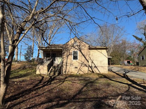 1424 W Mauney Ave, Gastonia, NC, 28052-1947 | Card Image