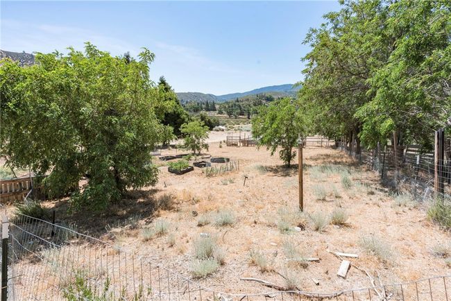 26865 Elizabeth Lake Rd, House other with 2 bedrooms, 2 bathrooms and 2 parking in Lake Hughes CA | Image 50