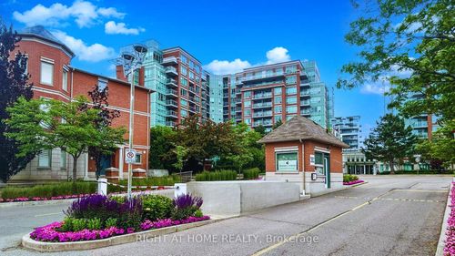622-48 Suncrest Blvd, Thornhill, ON, L3T7Y5 | Card Image