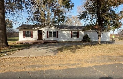 410 Park Ave, Buckner, MO, 64016-9790 | Card Image