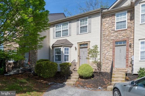 103 Royal Dr, Manchester, PA, 17345-1440 | Card Image