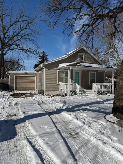 215 S Church St, Goessel, KS, 67053-8833 | Card Image