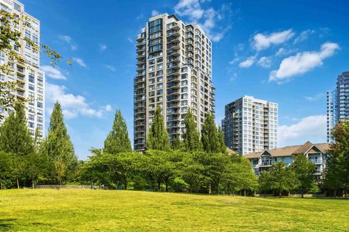 805-5380 Oben St, Vancouver, BC, V5R6H7 | Card Image