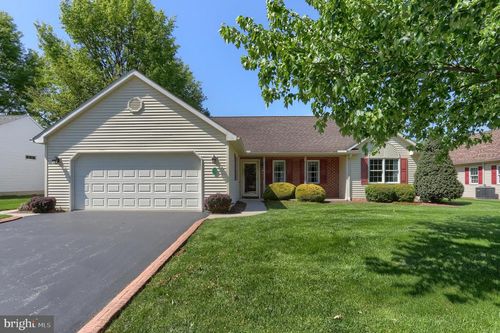 27 Rosemont Dr, MYERSTOWN, PA, 17067-3178 | Card Image