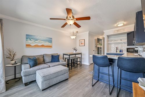 3225-6300 Seawall Blvd, Galveston, TX, 77551-2219 | Card Image