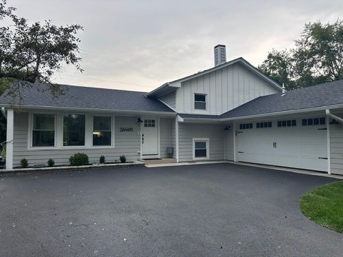 26W490 Jewell Road, Winfield, IL, 60190 | Card Image