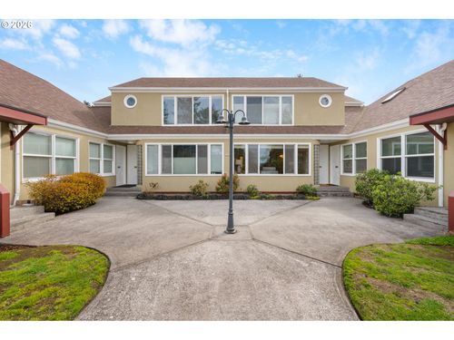 4-2438 Ne Killingsworth St, Portland, OR, 97211-6268 | Card Image