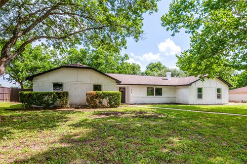 414 Pearly Top Dr, Glenn Heights, TX, 75154-8150 | Card Image