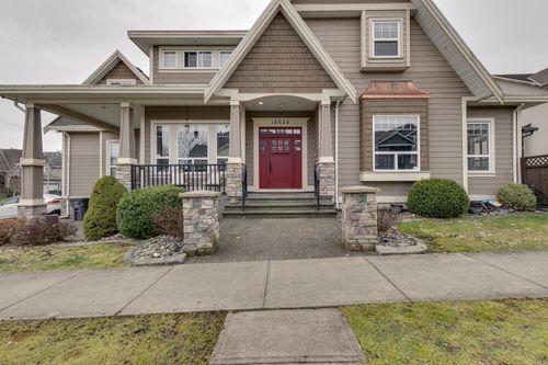 18938 54a Ave, Surrey, BC, V3S6R4 | Card Image