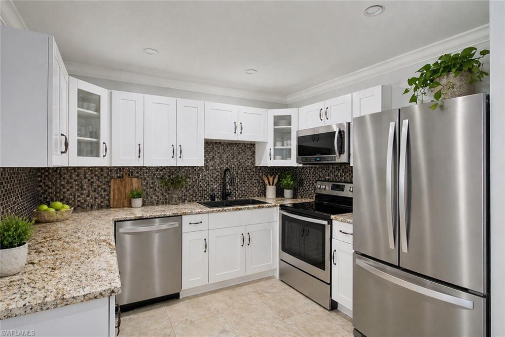 Residential in NAPLES 2