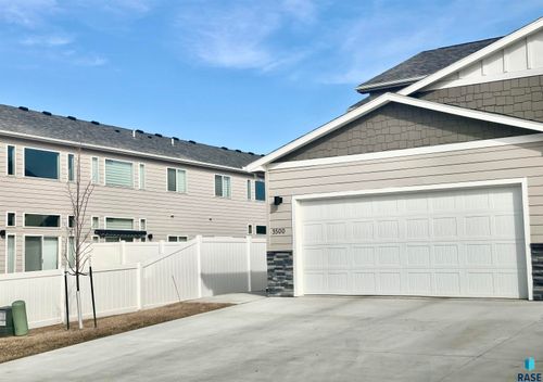 3500 S Chalice Pl, Sioux Falls, SD, 57106-7140 | Card Image