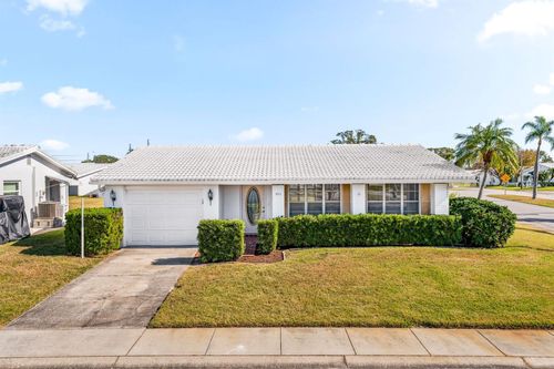 9201 40th Way N, PINELLAS PARK, FL, 33782-5620 | Card Image