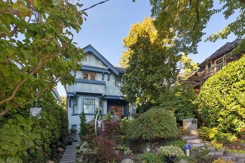 2615 W 2nd Ave, Vancouver, BC, V6K1K1 | Card Image