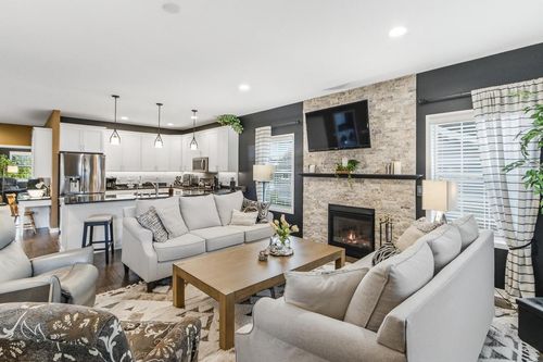 404 Bella Way, SUN PRAIRIE, WI, 53590-8825 | Card Image