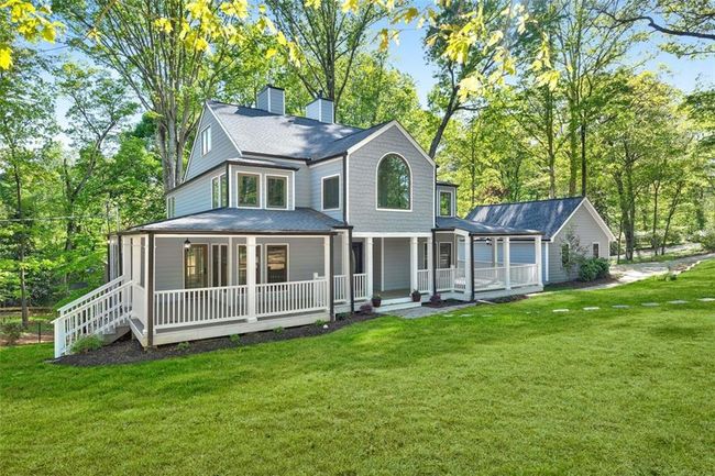100 Little Ridge Rd, House other with 5 bedrooms, 4 bathrooms and 1 parking in Berkeley Lake GA | Image 4