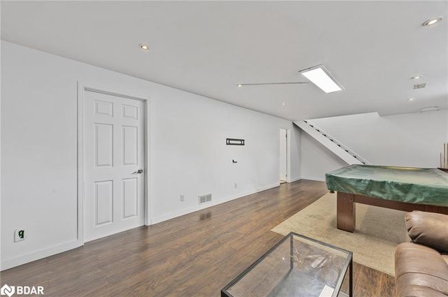 239 Warnica Rd, House other with 5 bedrooms, 2 bathrooms and 6 parking in Barrie ON | Image 23