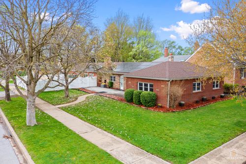 3850 93rd St, Evergreen Park, IL, 60805-1819 | Card Image