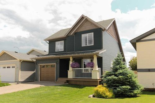 703 Northridge Avenue, Picture Butte, AB, T0K1V0 | Card Image