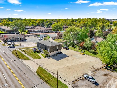 30401 Utica Rd, Roseville, MI, 48066-1503 | Card Image