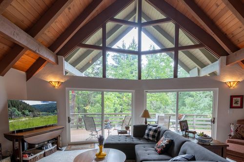 355 Granite St, Ashland, OR, 97520-2716 | Card Image